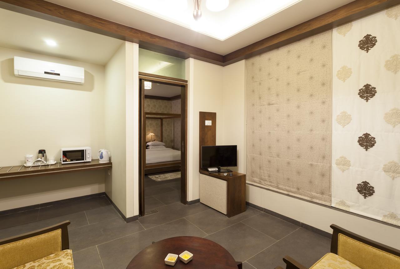 Hotel K Tree - A Boutique Hotel Kolhapur Room photo